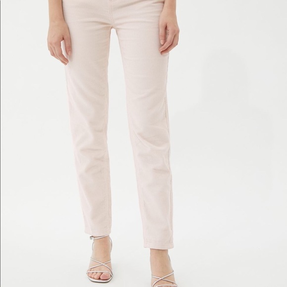 NWOT BDG Mom Jeans - Picture 13 of 13